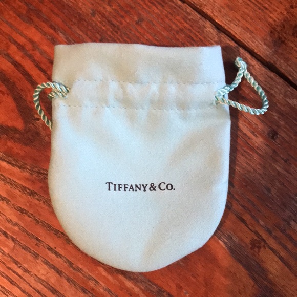 Tiffany & Co. Boxes bag paper and ribbons - Picture 3 of 9